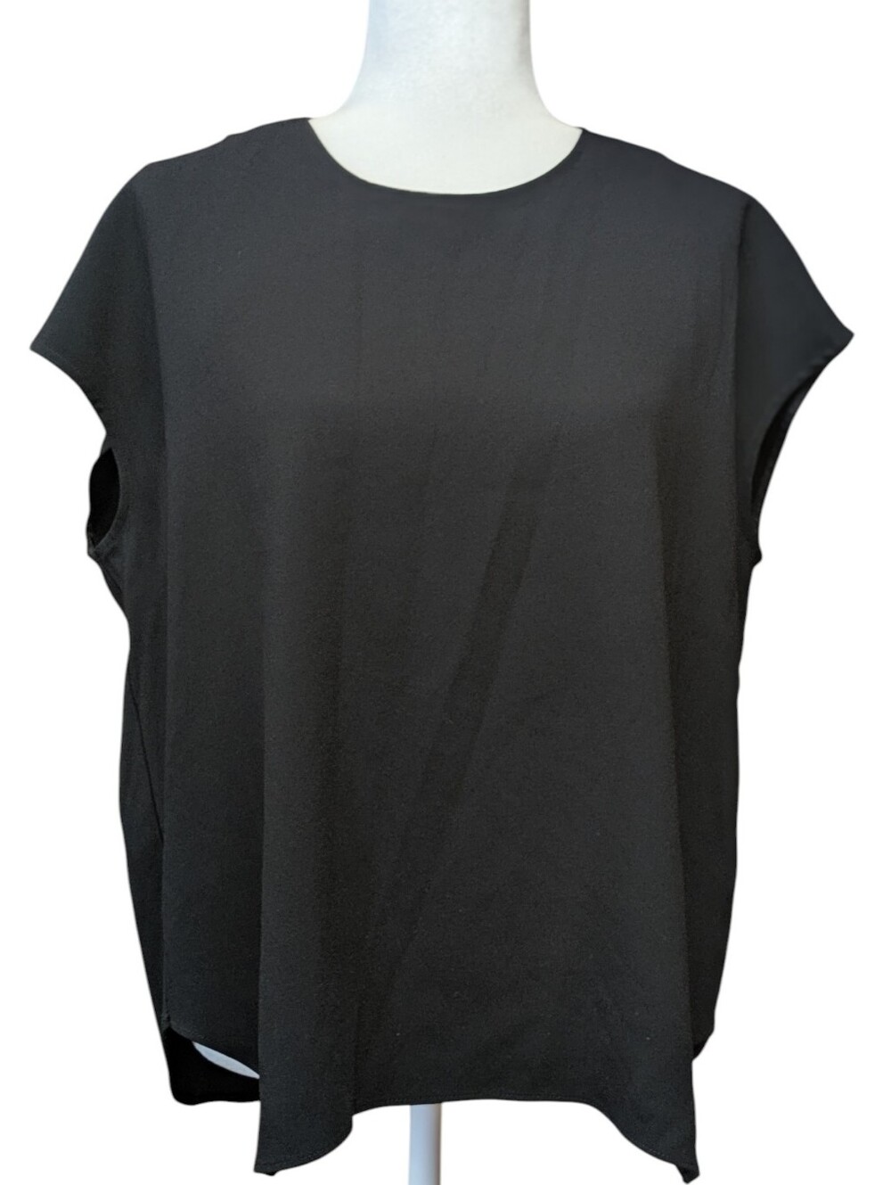 M.M. Lafleur New York Black Crepe Cap Sleeve Blouse Size Medium